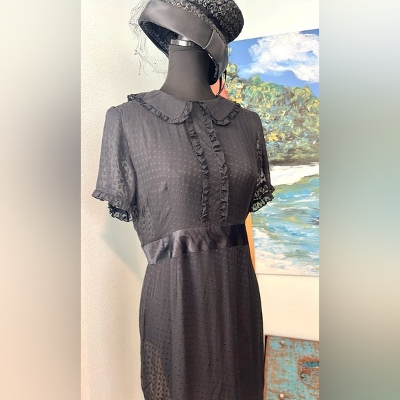 ,L'école des Femmes,Exquisite Soft Dotted Swiss,Slip Included,Stunning,Size 4 - Picture 5 of 16